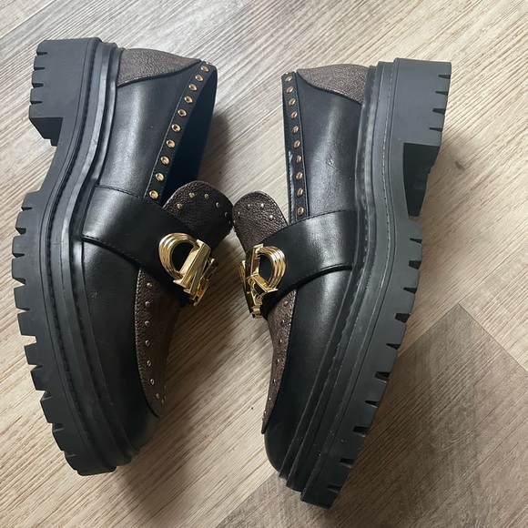 Michael Kors studded leather loafers - Picture 5 of 9